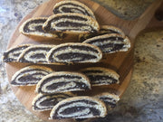 Hungarian walnuts/poppy seeds roll - The Baigli